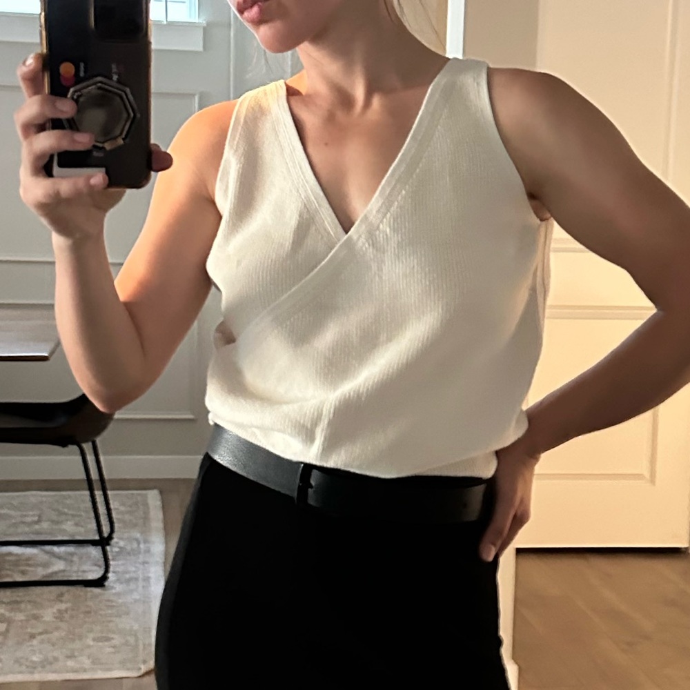 Banana Republic Knitted Cream Sleeveless Top